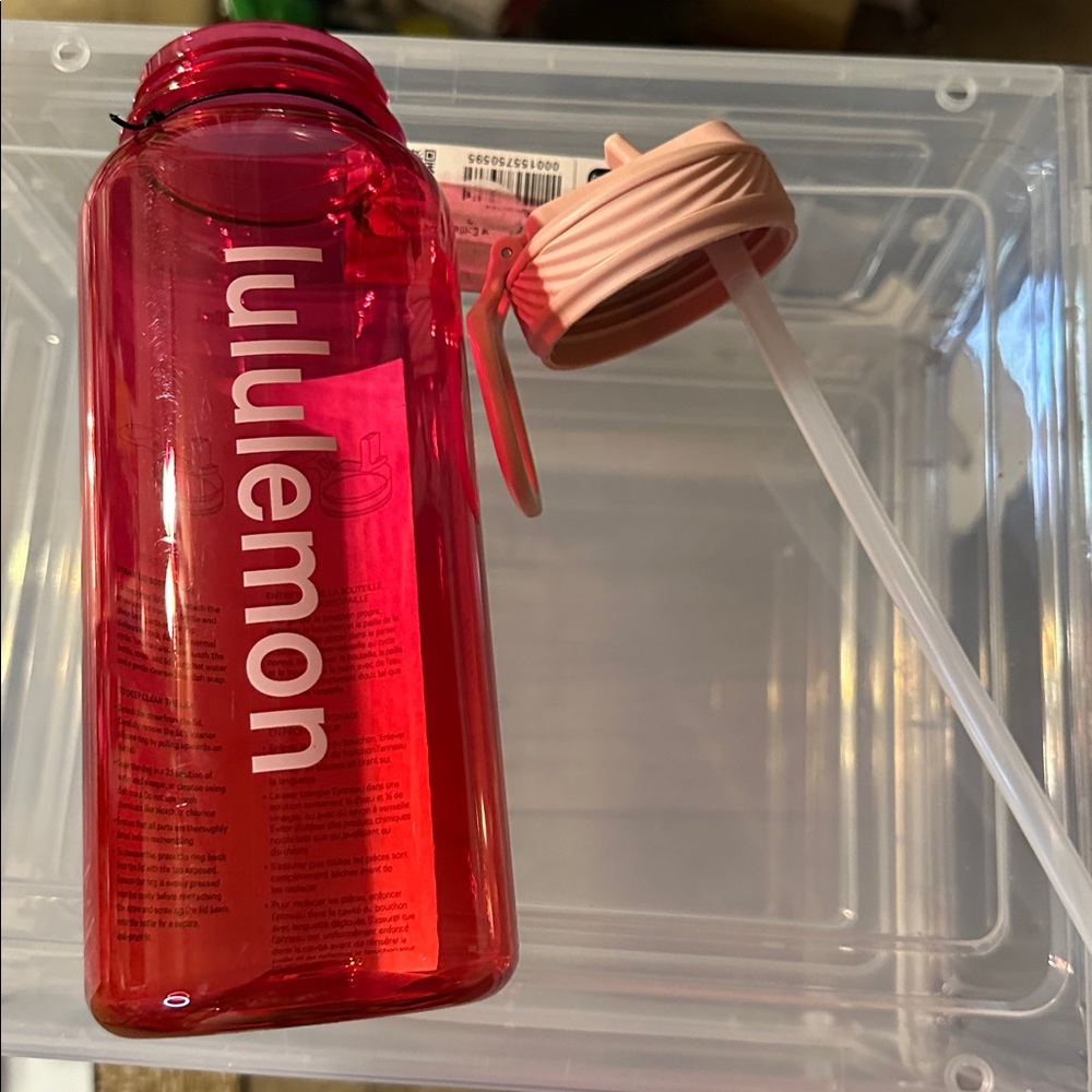 333,NWT Lululemon Pink Color Clear Bottle 32oz*Straw Lid*